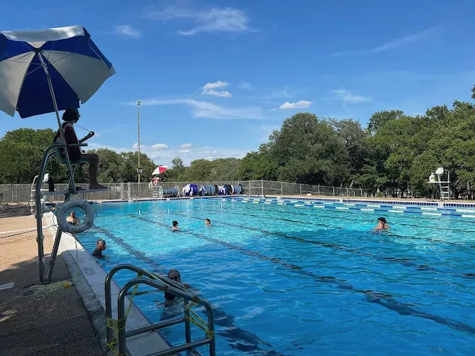 Garrison Pool