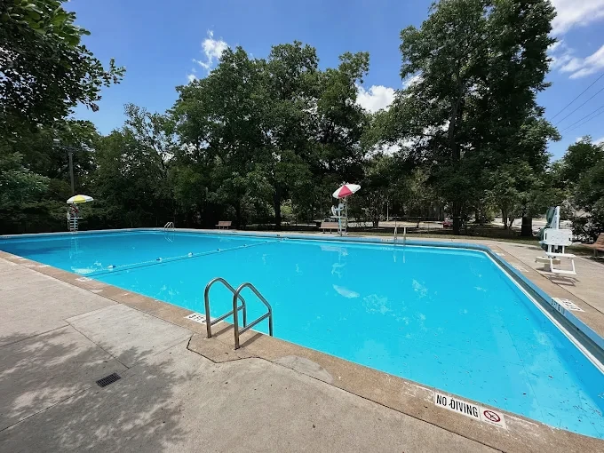 Metz Pool