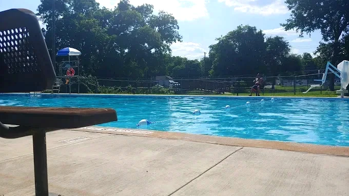 Parque Zaragoza Pool