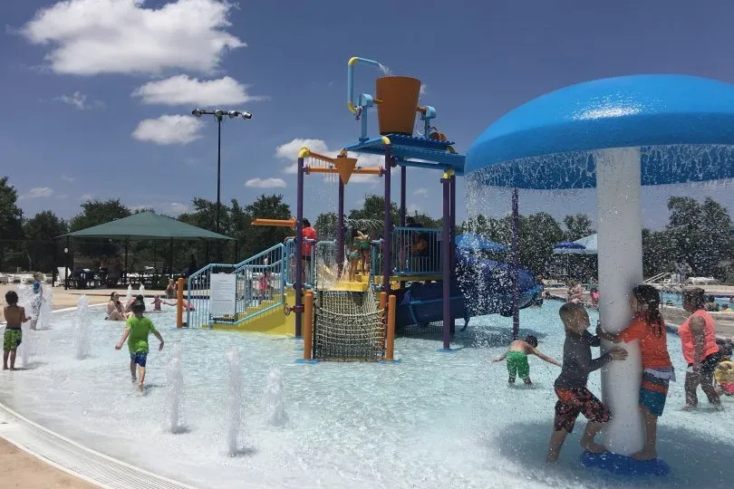 Veterans Memorial Pool (Cedar Park)