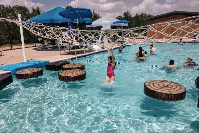 Veterans Memorial Pool (Cedar Park)