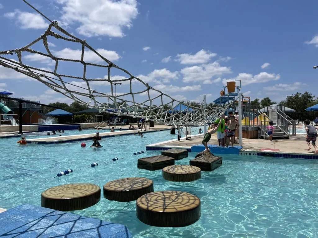 Veterans Memorial Pool (Cedar Park)