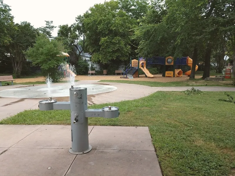 Chestnut Splash Pad
